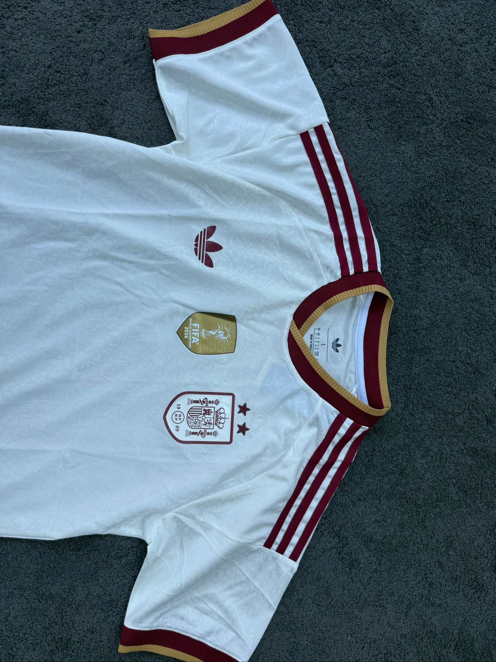 Camisola de futebol da Espanha 2026 tamanho G – nova com etiquetas – photo 3